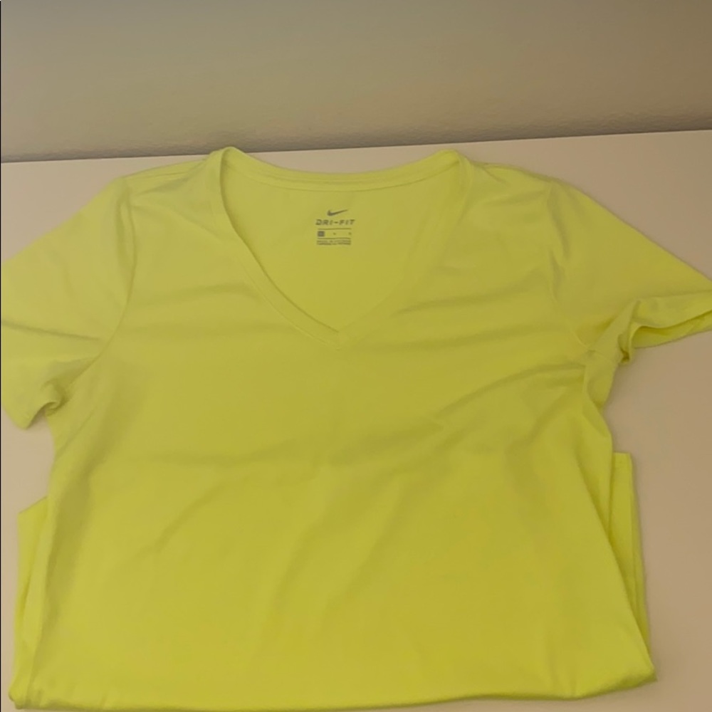 Nike dry fit tee Large